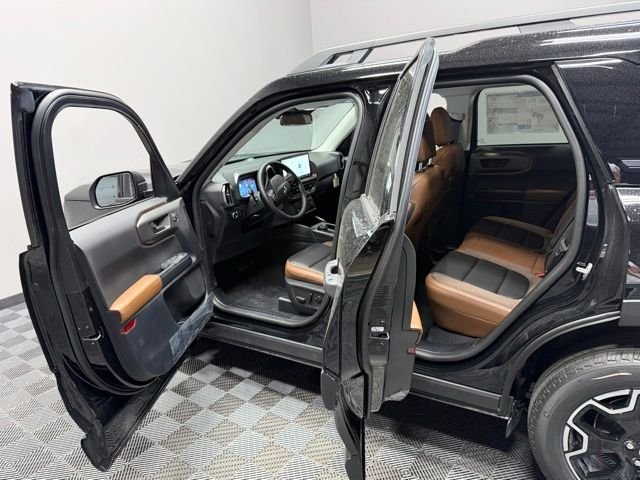 New 2026 Shadow Black Ford Outer Banks® image 13