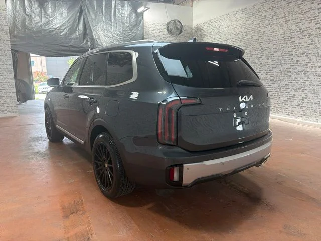Used 2023 Gravity Gray Kia EX image 5