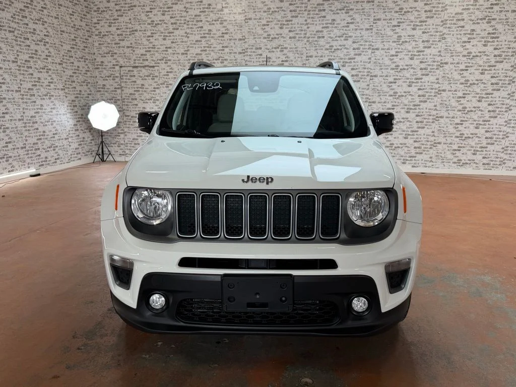 Used 2022 White Jeep Limited image 2