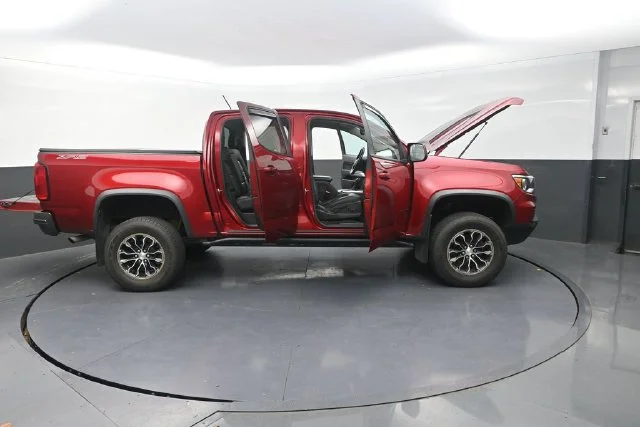 Used 2021 Red Chevrolet ZR2 image 37