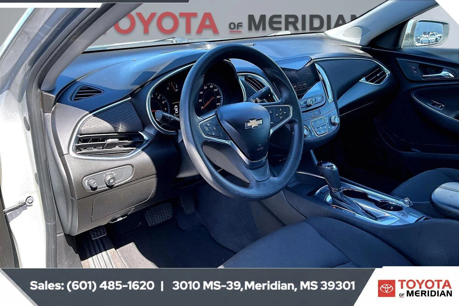 Used 2020 Silver Ice Metallic Chevrolet LT image 12