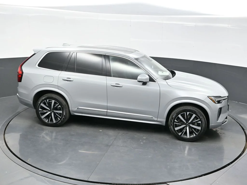 New 2026 Vapour Grey Volvo Core image 45