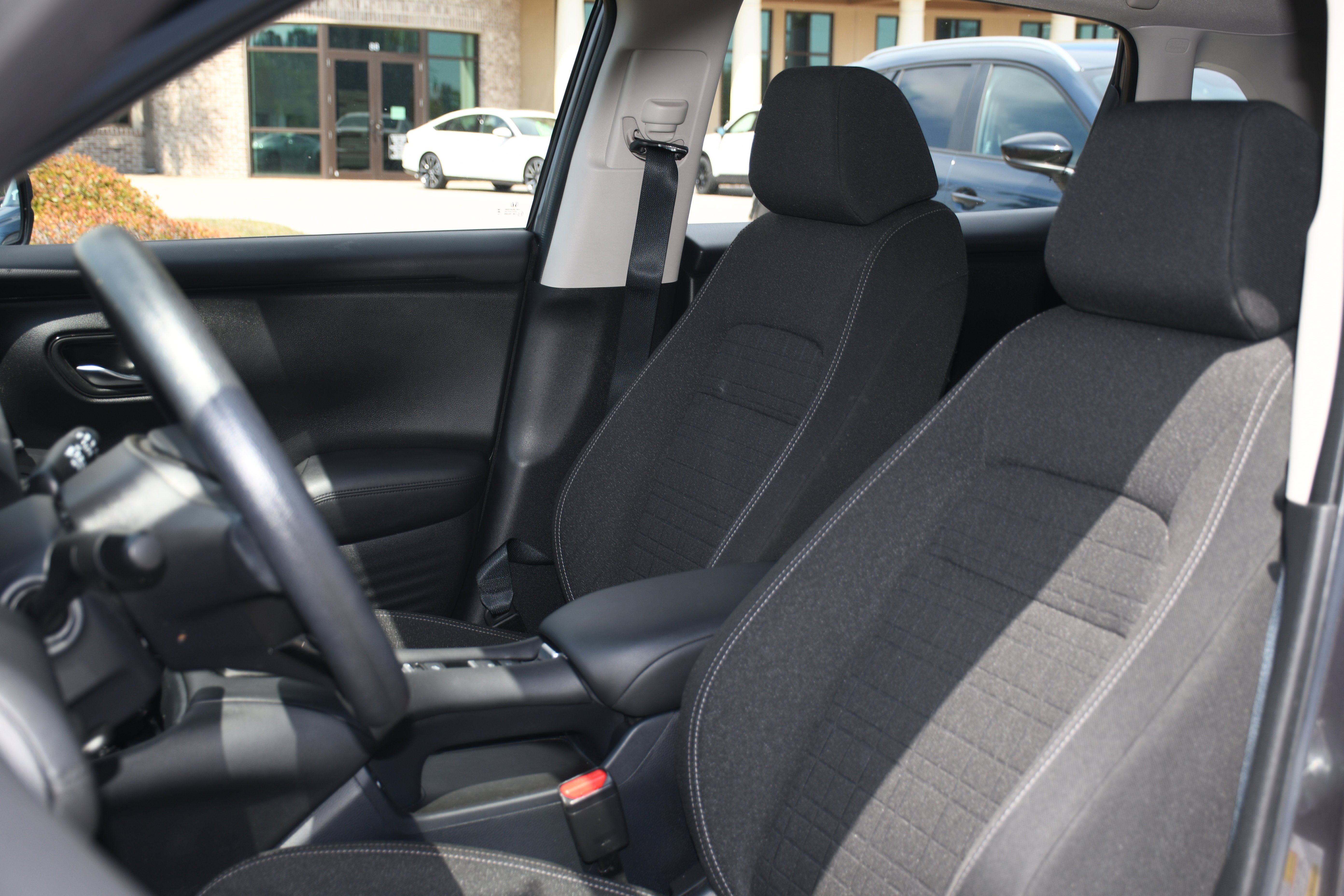 Used 2024  Honda LX image 11