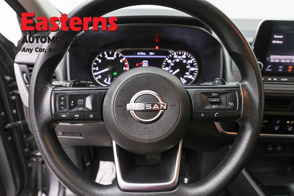 Used 2024 Gray Nissan S image 10