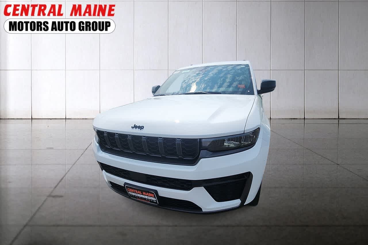 2026 Jeep Grand Cherokee L Laredo Altitude