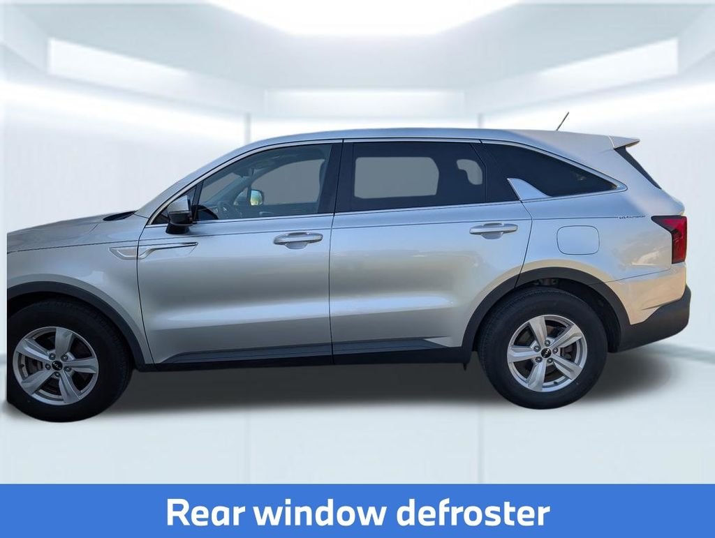 Used 2022 Silver Kia LX image 2