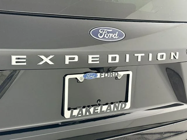 New 2026 Gray Ford Platinum image 27