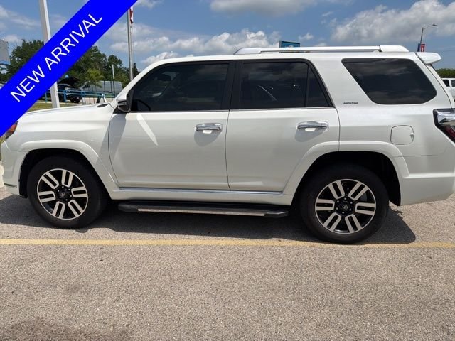 2016 Toyota 4Runner Limited 4x4 V6's photo
