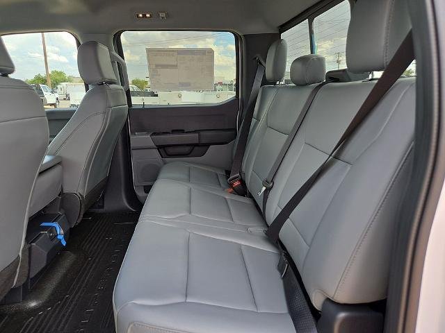 New 2026 Oxford White Ford F-350® XL image 43