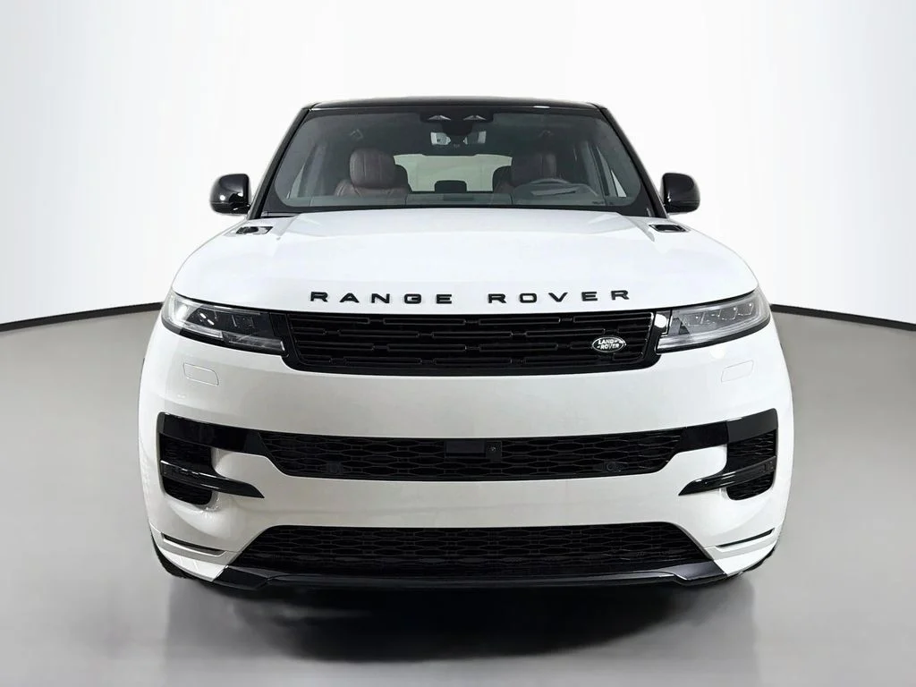 New 2026 Fuji White Land Rover Dynamic SE image 2