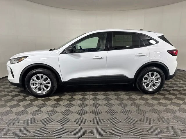 Certified Used 2025 Oxford White Ford Active image 7