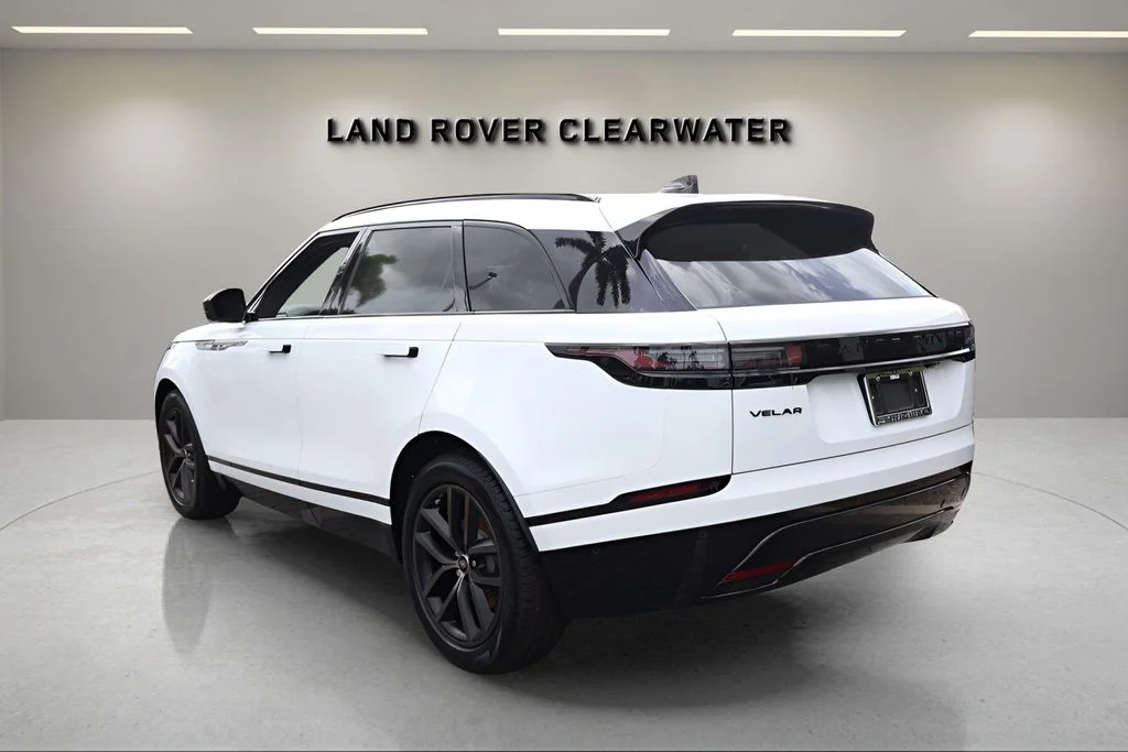 New 2026 Fuji White Land Rover  image 3