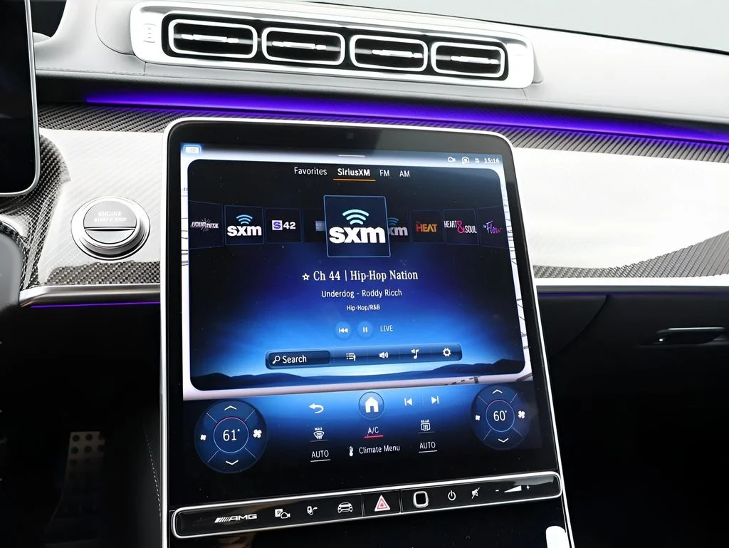 New 2025 MANUFAKTUR Moonlight White Metallic Mercedes-Benz S 63 E AMG® image 24
