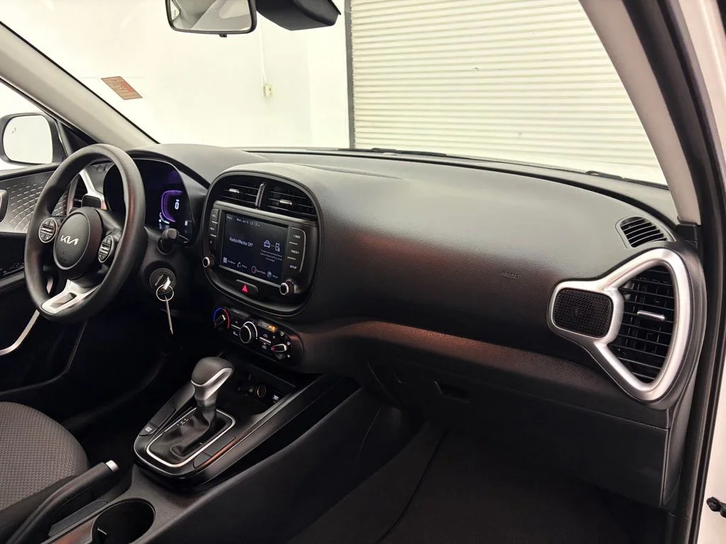 Used 2025 White Kia LX image 29