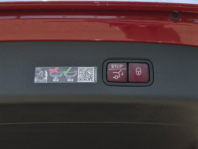 New 2026 MANUFAKTUR Patagonia Red Metallic Mercedes-Benz GLC 300 image 45