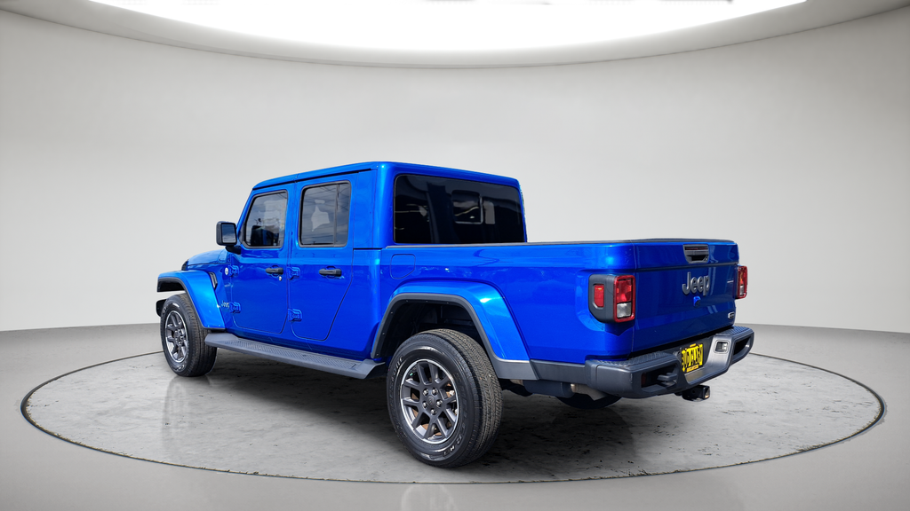 Used 2020 Blue Jeep Overland image 3
