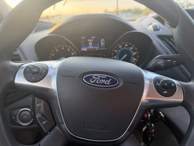 Used 2016 Blue Ford SE image 14