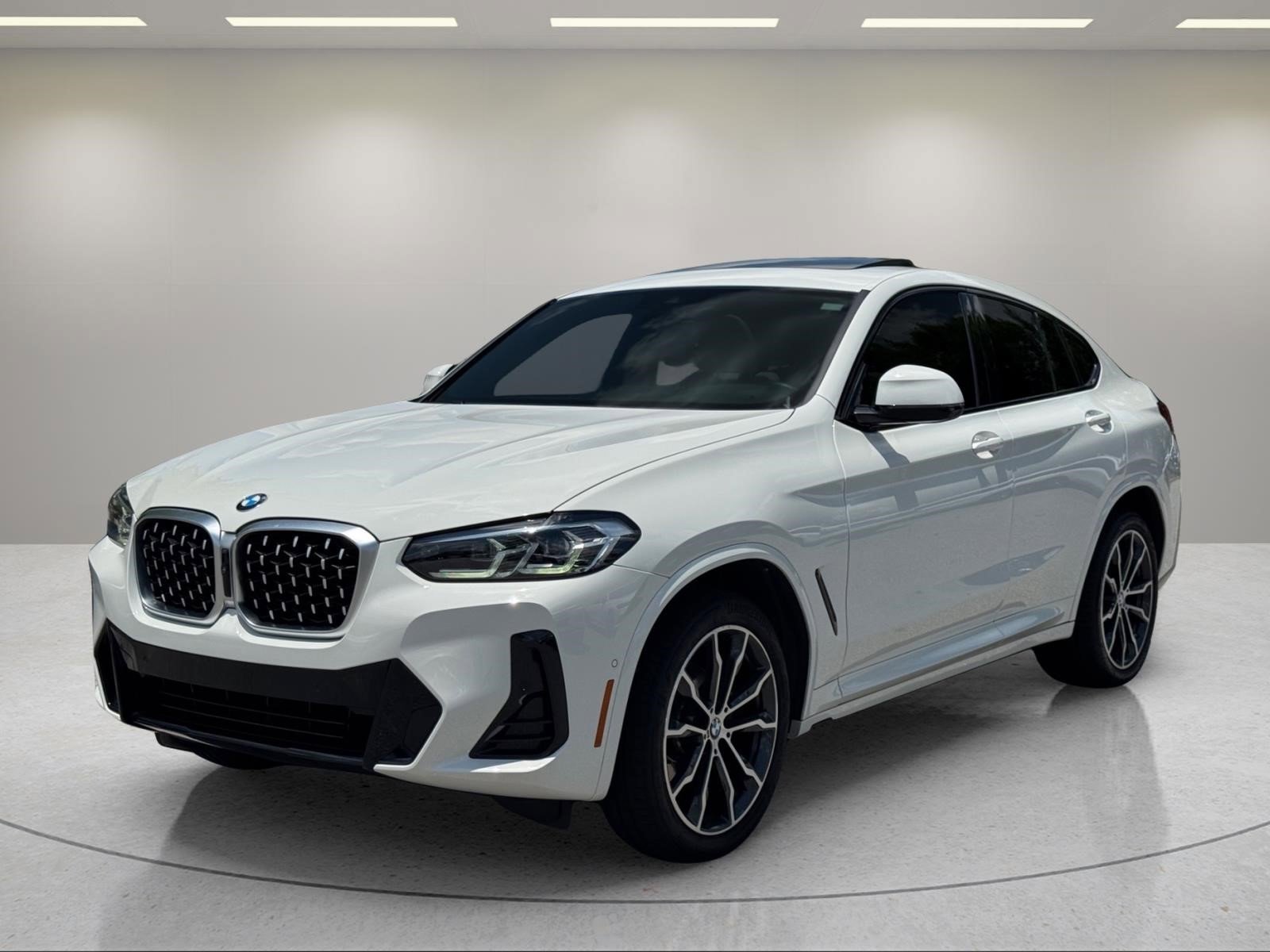 Used 2022 Alpine White BMW xDrive30i image 1