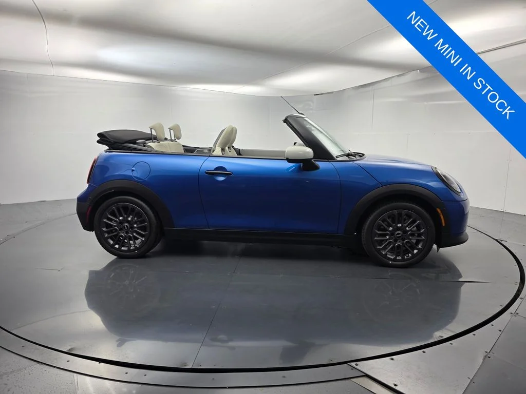 New 2026 Blue MINI Signature Plus image 3
