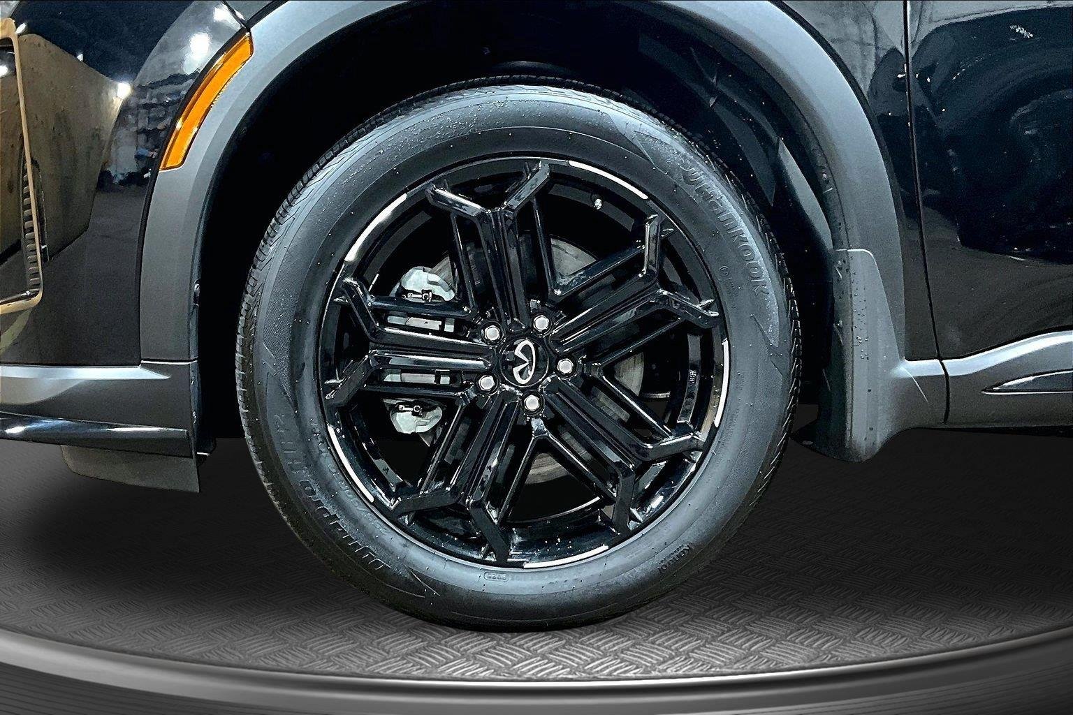 Used 2026 Mineral Black INFINITI SPORT image 10