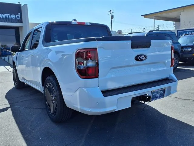 New 2025 Oxford White Ford Lobo™ image 4