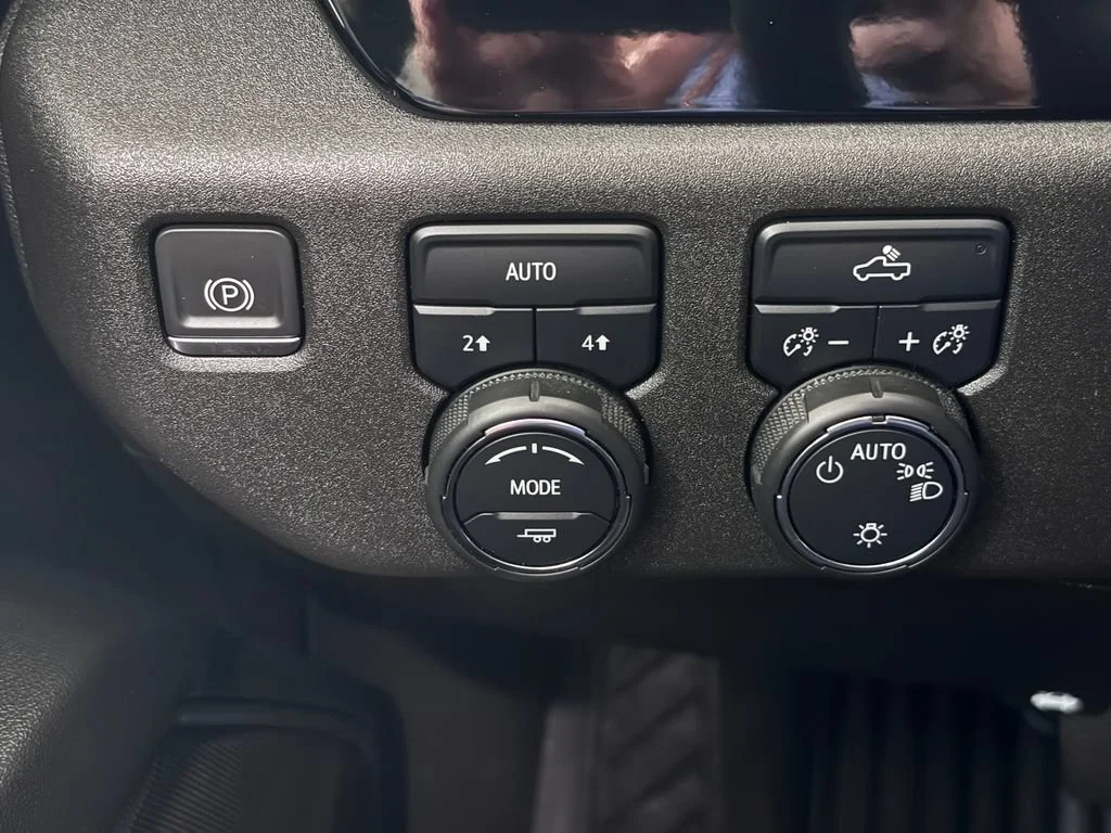 2023 Chevrolet Silverado 1500 LT - Photo 24