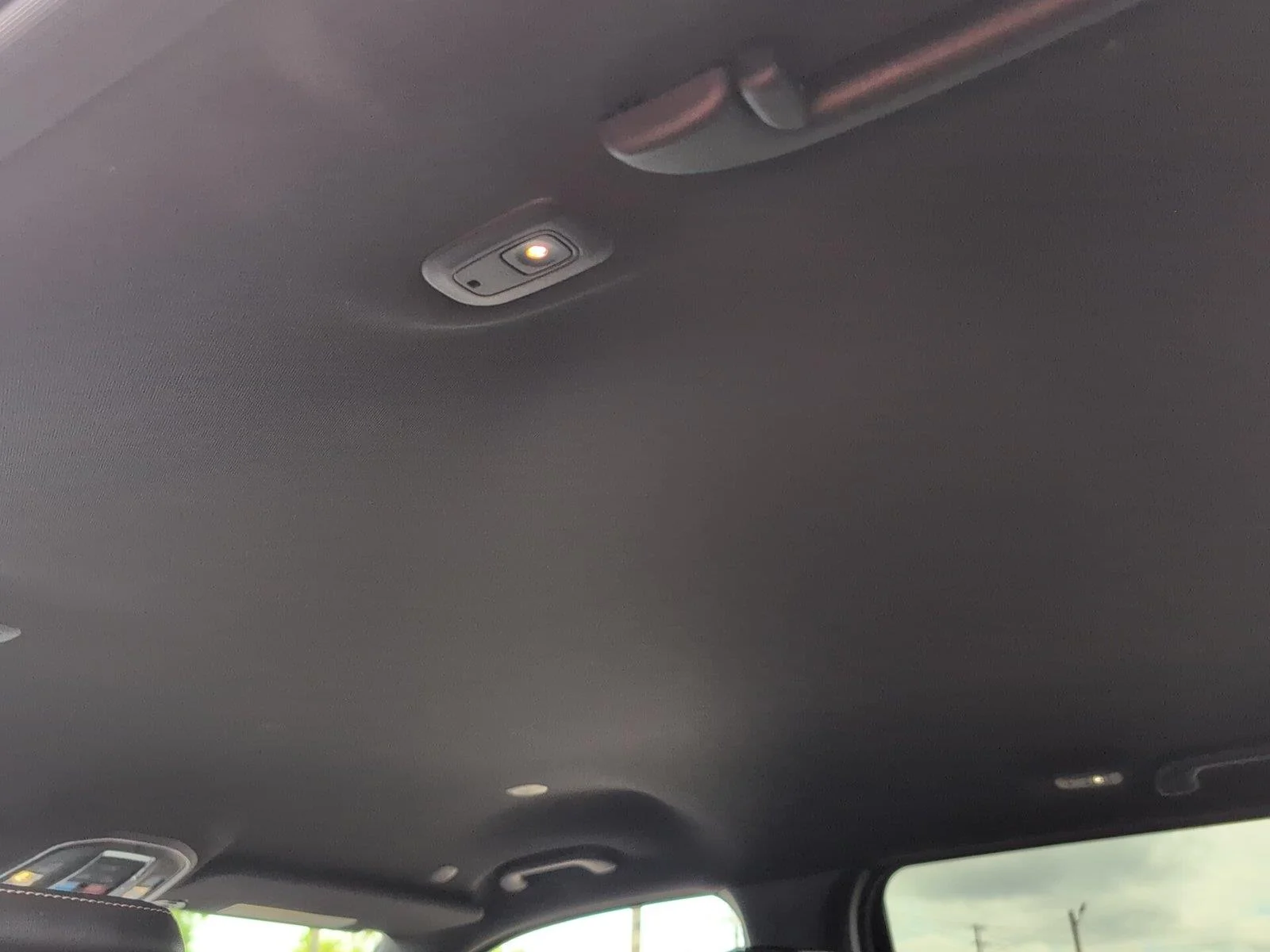 Used 2024 Velvet Red Pearlcoat Jeep Series II image 31