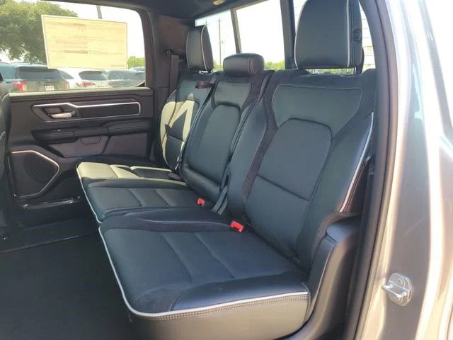 2026 RAM 1500 Laramie - Photo 17