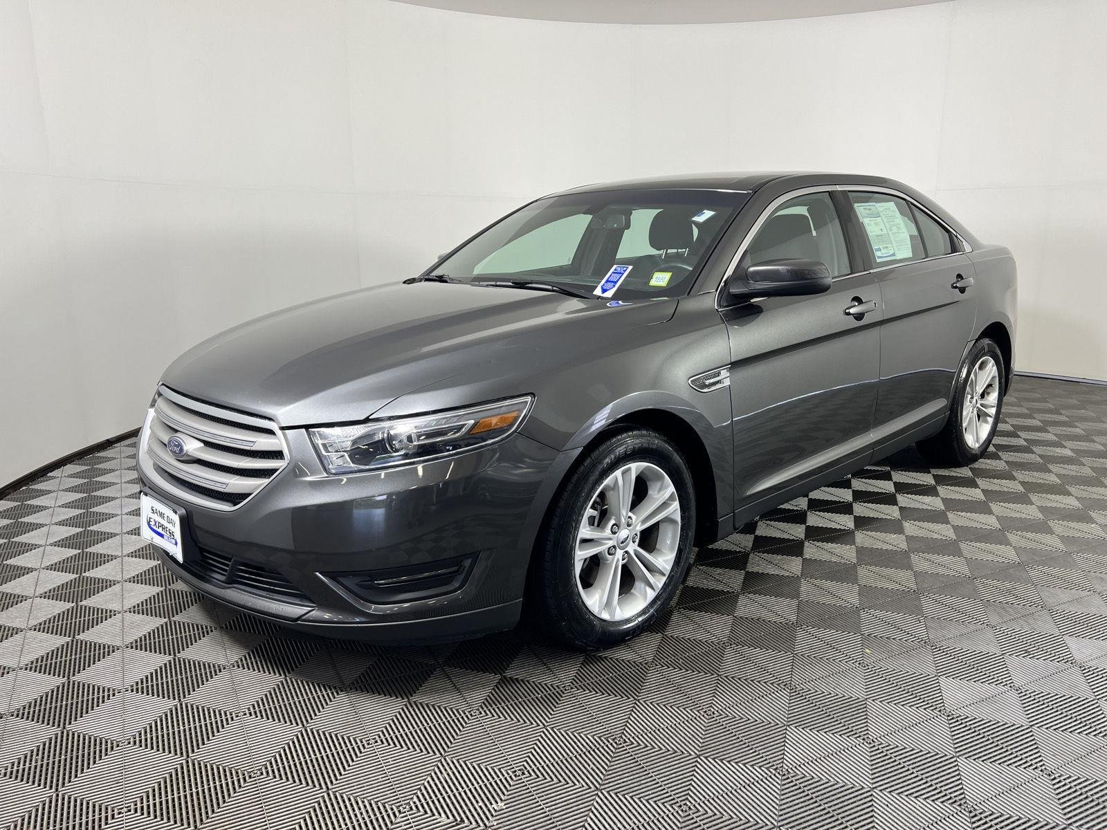 Used 2018 Magnetic Ford SEL image 7