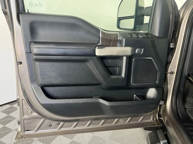 Used 2020 Gray Ford Lariat image 17