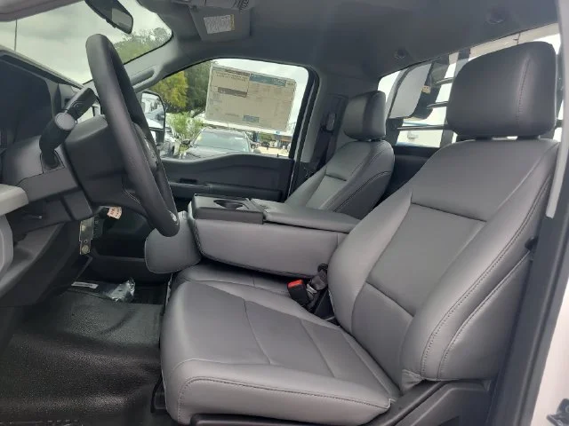 New 2026 Oxford White Ford XL image 15