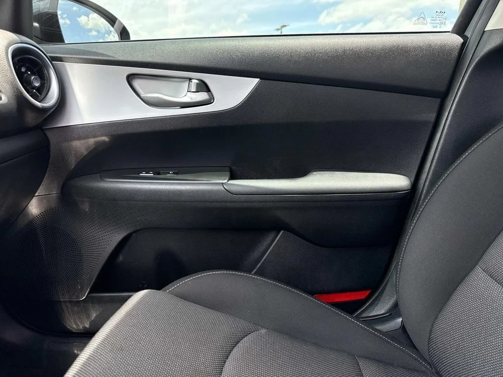 Used 2022 Gray Kia LXS image 27