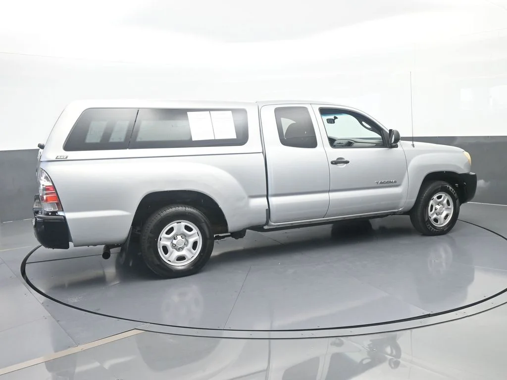 Used 2007 Silver Streak Mica Toyota Base image 2