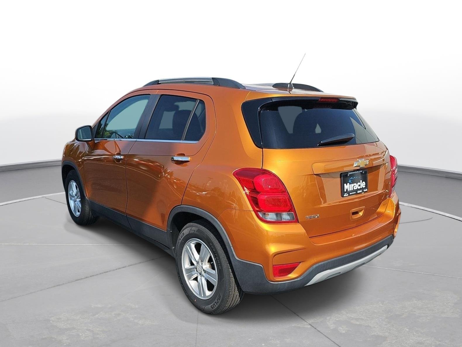 Used 2017 Orange Burst Metallic Chevrolet LT image 8