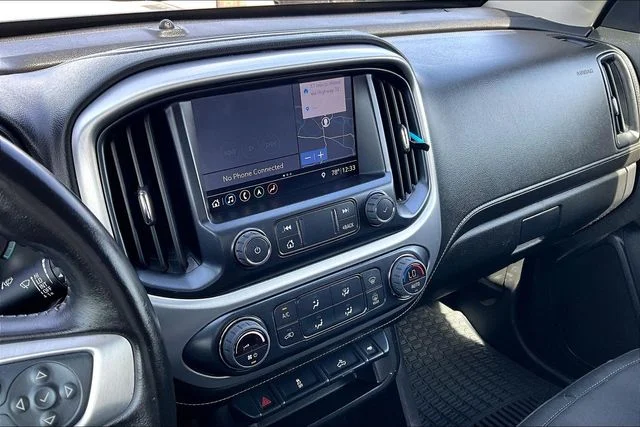 Used 2022 Blue GMC Elevation image 22