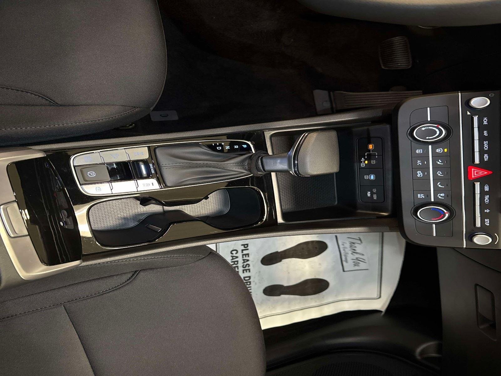 Certified Used 2025 Shimmering Silver Hyundai SE image 28
