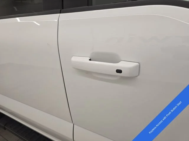 New 2026 Oxford White Ford XLT image 8