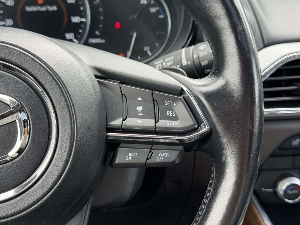 Used 2022 White Mazda Signature image 10