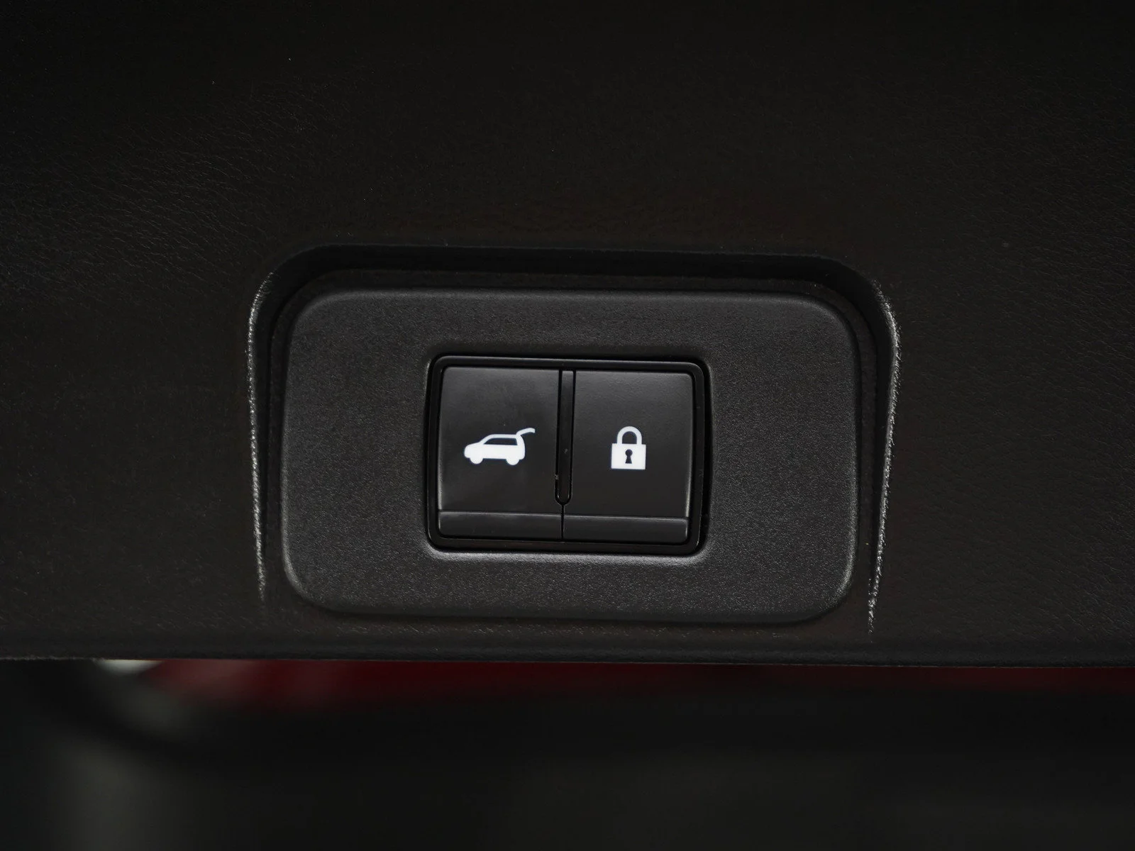 Used 2023 Scarlet Ember Tintcoat Nissan SL image 17