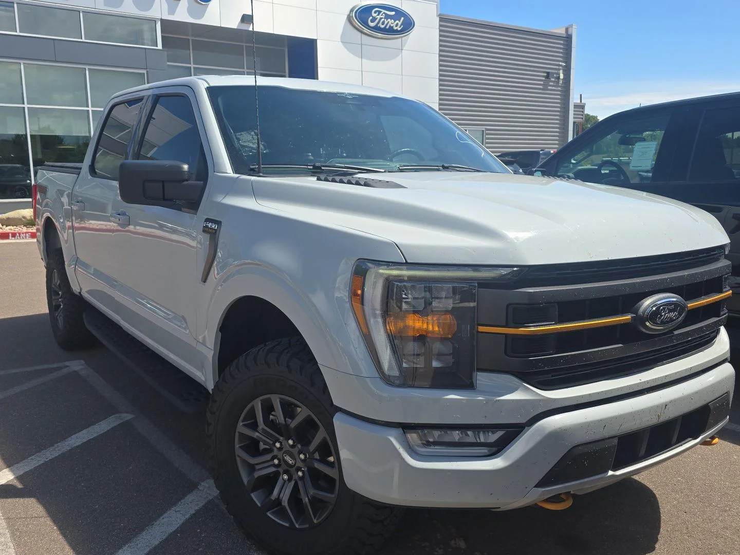 Used 2023 Avalanche Gray Ford Tremor image 2