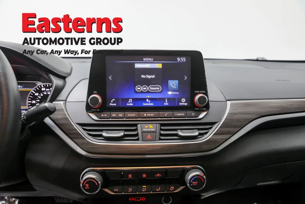 Used 2024 Gray Nissan 2.5 SV image 12