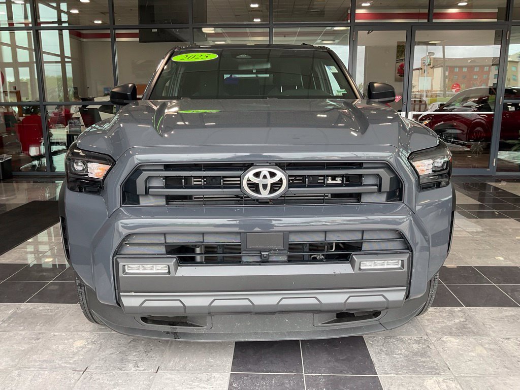 Certified Used 2025  Toyota SR5 image 2