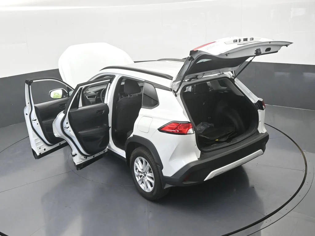 Used 2024 Pearl Toyota LE image 65