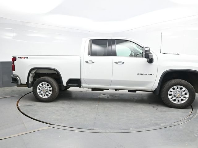 Used 2022 White Chevrolet LTZ image 8