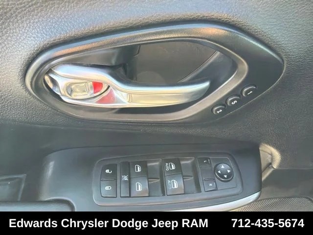 Used 2019 Gray Jeep Limited image 17