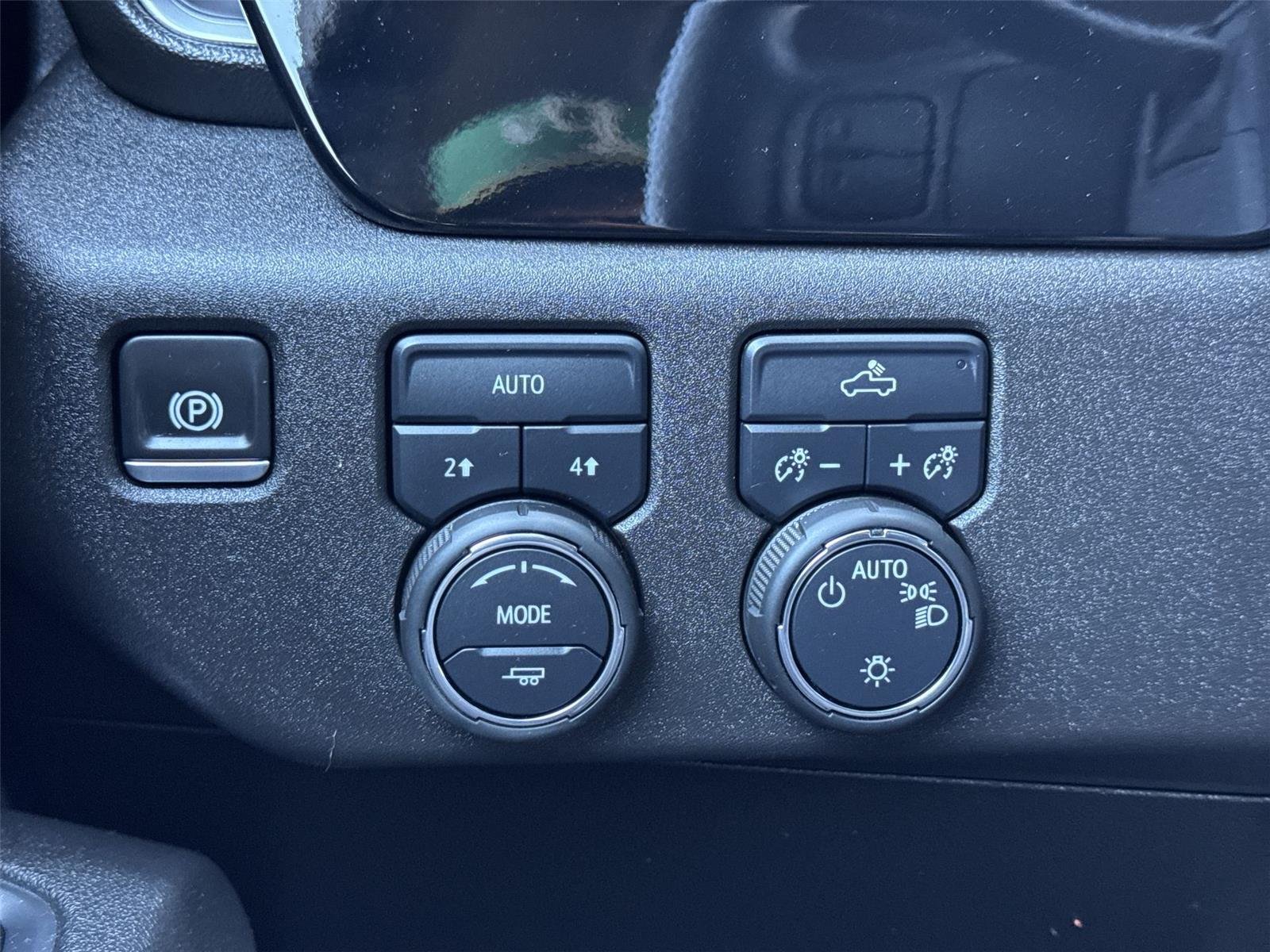 2025 Chevrolet Silverado 1500 LT - Photo 22
