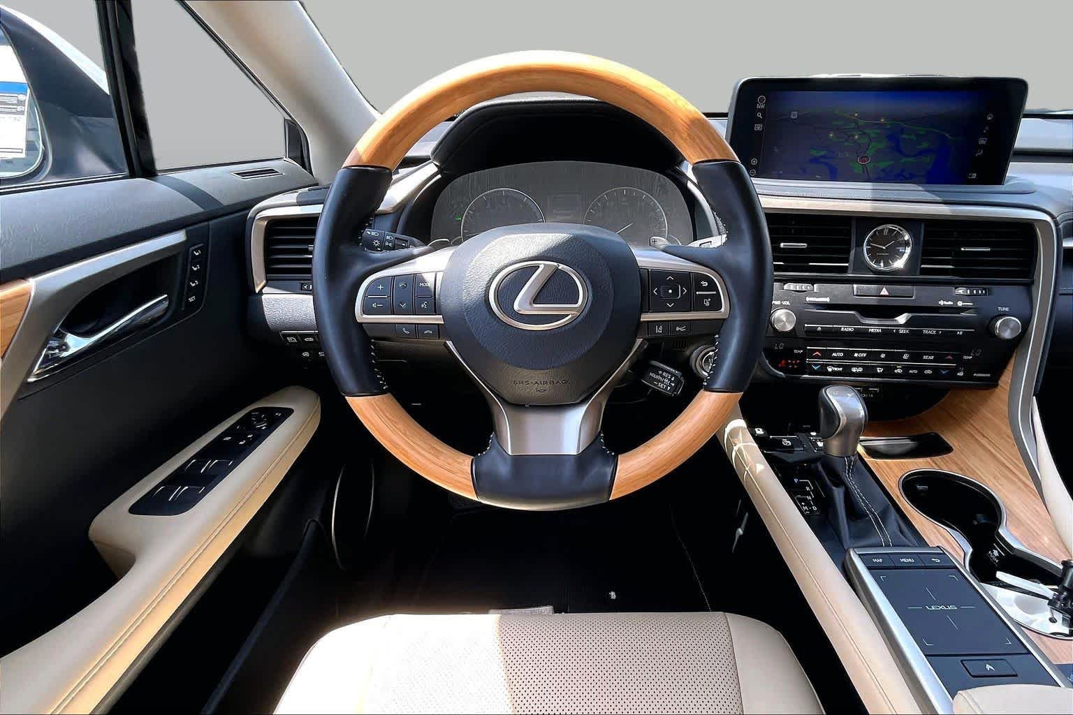 Used 2022 Eminent White Pearl Lexus  image 6
