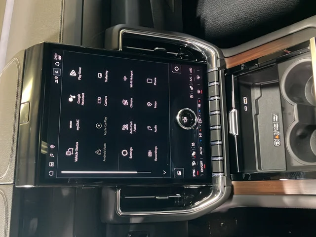 2026 GMC Yukon XL Denali - Photo 22