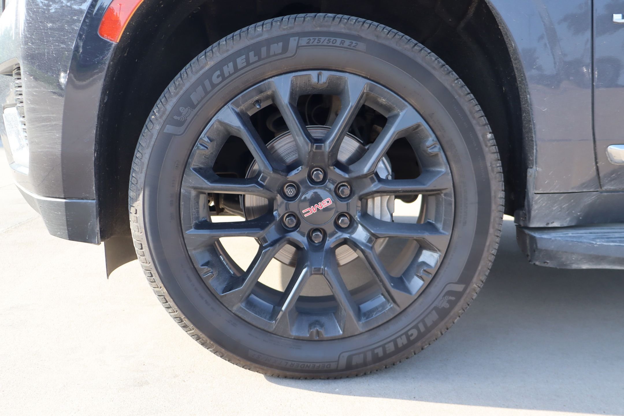 Used 2023 Titanium GMC SLT image 10