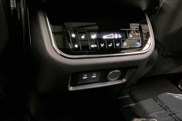 New 2026 Everest White Pearl Tricoat Nissan Platinum Reserve image 24